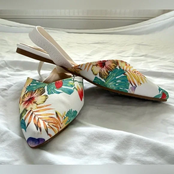 Lulus Mae White Floral Print Pointed-Toe Slingback Flats | Size 6 | Like New - Picture 6 of 13